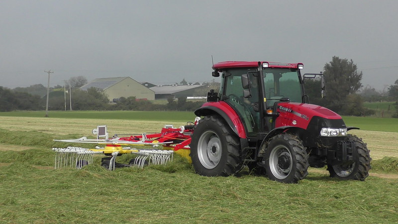 Case IH отмечает 100-летие трактора Farmall