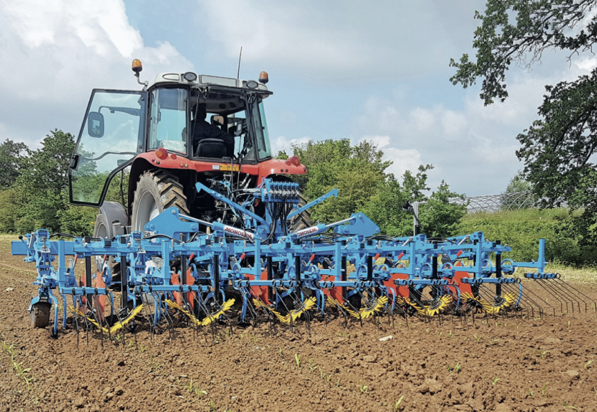 Культиватор-подкормщик Multicrop